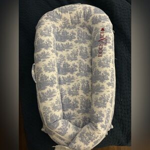 Deluxe plus dockatot blue toile